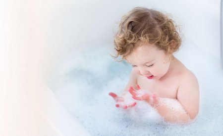 Atoderm de BIODERMA para bebés con piel atópica
